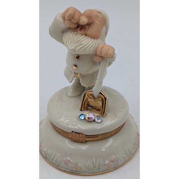 LENOX DISNEY Sneezy Porcelain Treasure Box - 24 Carat Gold Trim - Picture 7 of 14